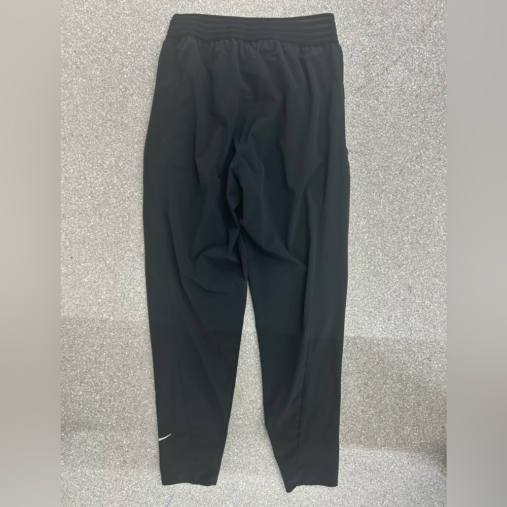 NWOT Nike Dri-Fit Women’s Elastic Waist 7/8 Length Tapered Pants Size S - Picture 4 of 6